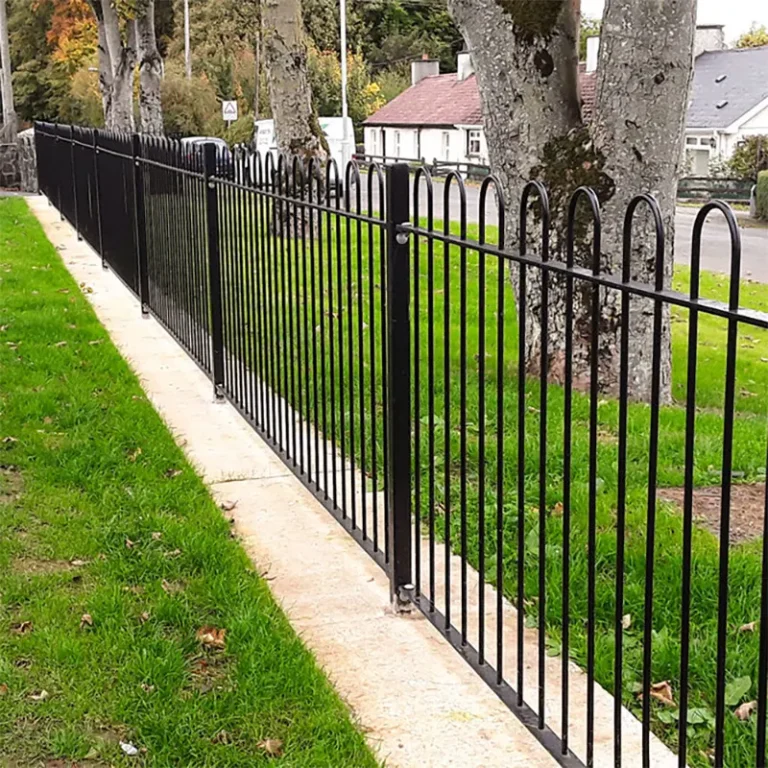 Black Steel Loop Top Fencing