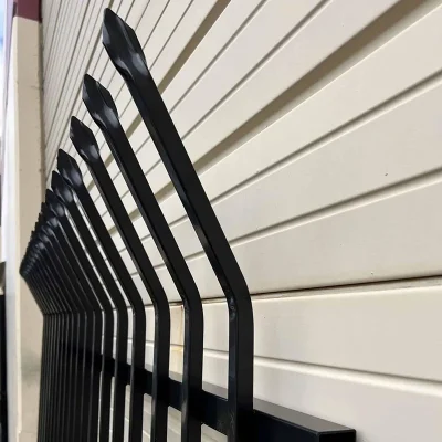 Curved Spear Top Fence detail