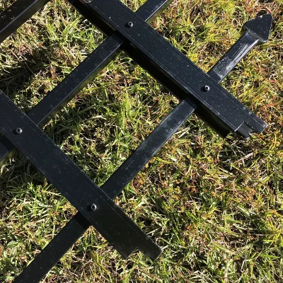black spear top detail