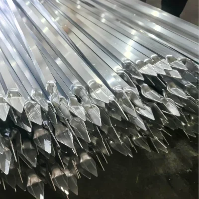 Spear Top Rackable Gate Detail