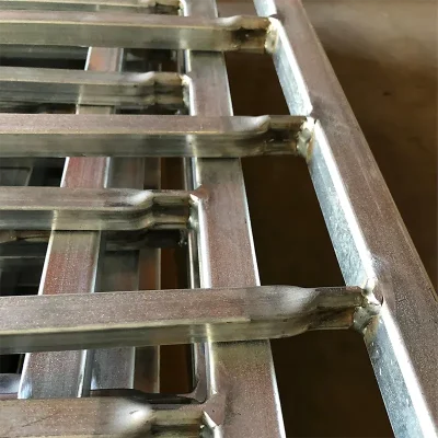 steel biasable fence details