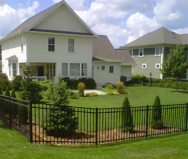 Steel-Flat-Top-Rackable-Fence