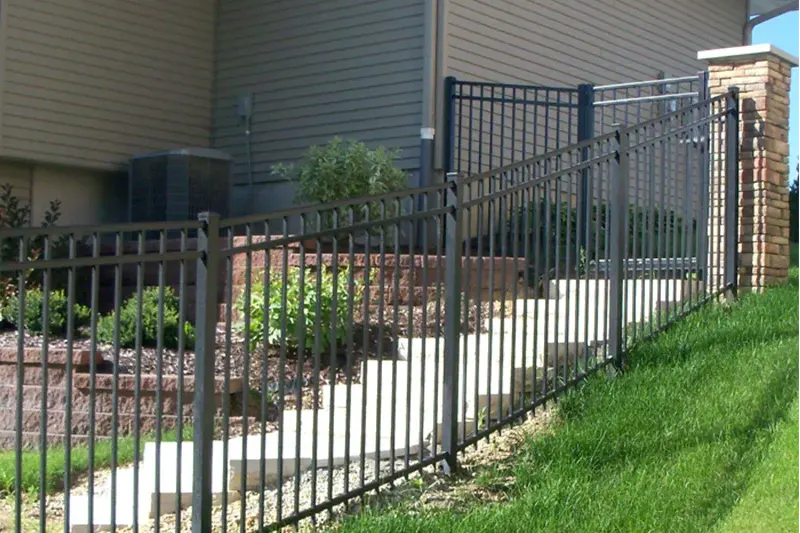 Steel Flat Top Rackable Fence
