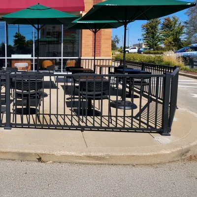 Commercial Aluminum Infill Railing Application